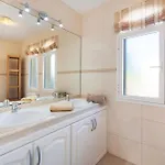 Villa Romano أذيخي